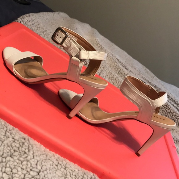 ANTONIO MELANI White Leather Strap High Heels - Picture 3 of 10